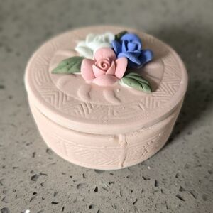 Genuine Porcelain Trinket Jewelry Box.